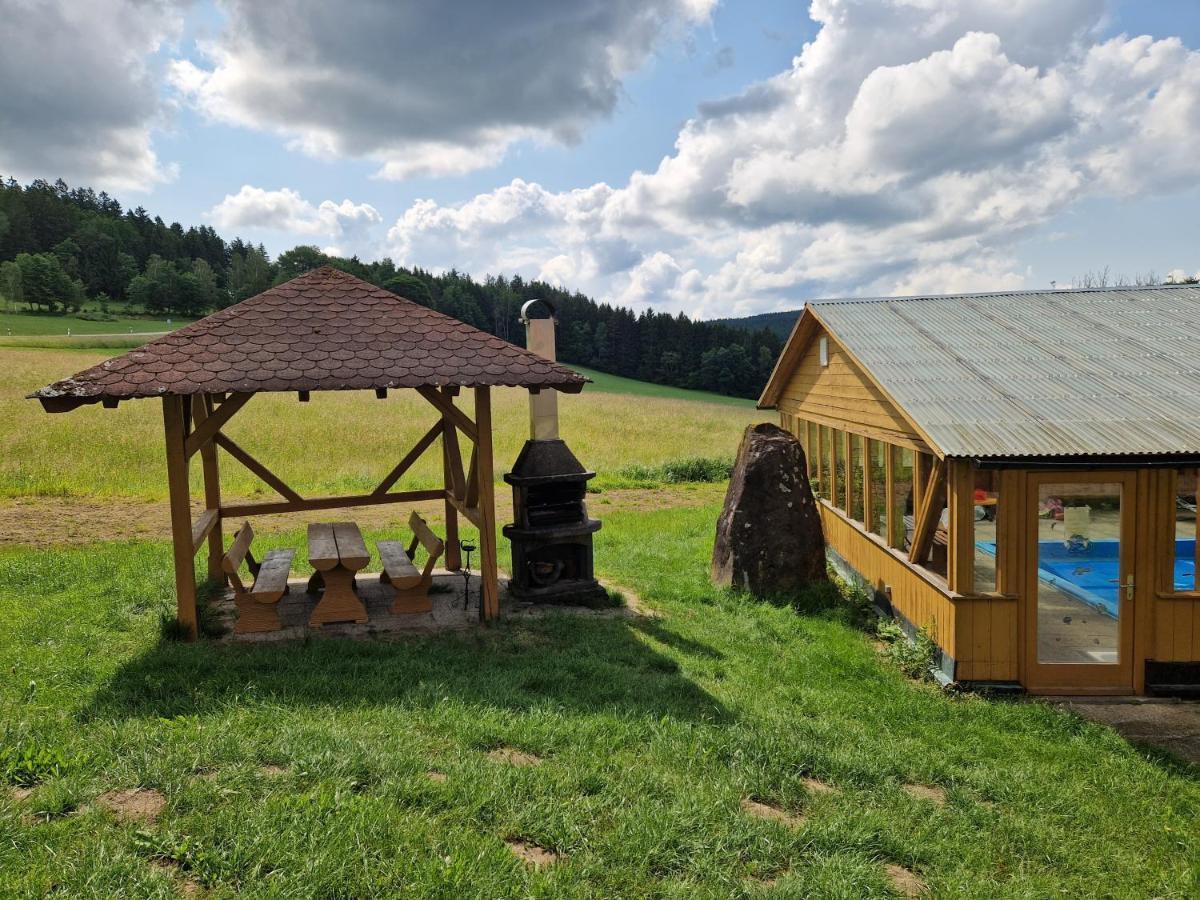 Pension Weghof Mit Gasthaus Böbrach Exterior foto